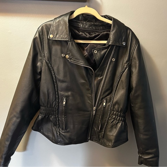 Ladies Leather Jacket - Picture 1 of 4